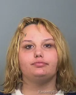 Mugshot of MAKAYLA MARIE OXENDINE booked in Manatee County, Florida on March 19, 2026