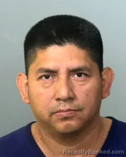 Mugshot of SALVADOR RICARDO PEREZ booked in Manatee County, Florida on April 22, 2026