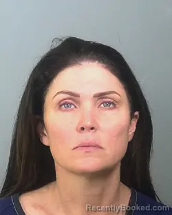 Mugshot of LAURA M SULLIVAN booked in Manatee County, Florida on March 22, 2026