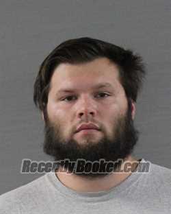 Mugshot of AARON BLAKE HEWETT