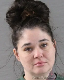 Mugshot of JACQUE LEELLEN DELAFUENTE