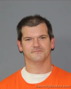 Mugshot of CHRISTOPHER DALE HOLMAN