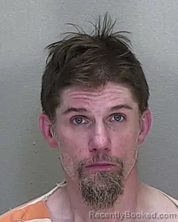 Mugshot of CHRISTOPHER LEWIS CARLISLE