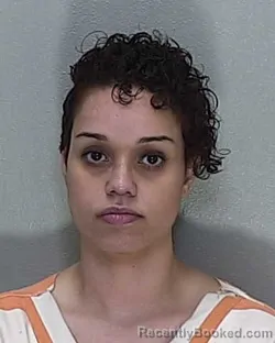 Mugshot of LIZA MARIE RIOS