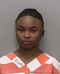 Mugshot of LA'TRICE VICTORIA STURRUP