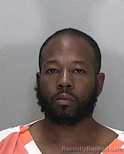 Mugshot of RONNIE LORENZO FARMER JR booked in Marion County, Florida on June 4, 2026