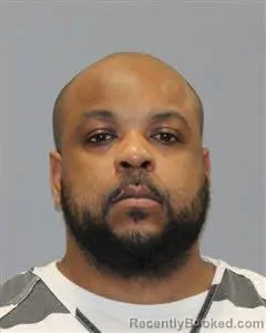 Mugshot of DMITRIUS MULLENS booked in Robertson County, Texas on April 24, 2026