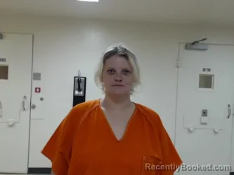 Mugshot of SAMANTHA DANNIELLE HOLDER