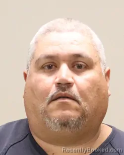 Mugshot of VICTOR MANUEL FIGUEROA