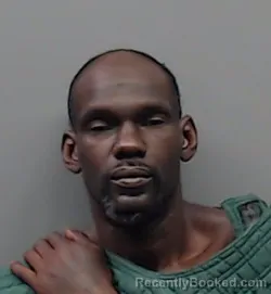 Mugshot of DEANTON SHAMOND BURNS