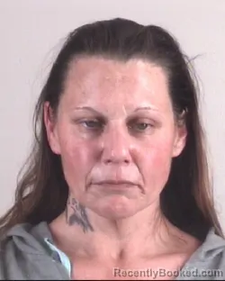 Mugshot of DANIELLE OXFORD