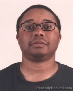 Mugshot of SHAQUILLE HOLMES booked in Tarrant County, Texas on March 27, 2026