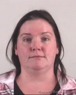 Mugshot of KATIE SNYDER