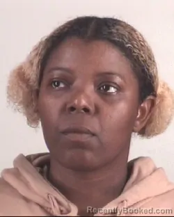 Mugshot of LAKASHA MCKNIGHT