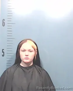 Mugshot of Caydence Diana Blundell