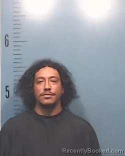 Mugshot of Giovanni Andres Martinez