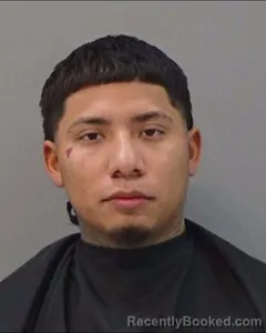 Mugshot of ESAI LOPEZ