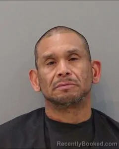 Mugshot of OSCAR ROBLES