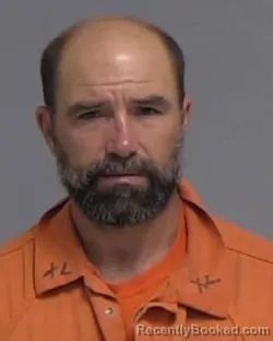 Mugshot of JOHN MICHEAL LOWE