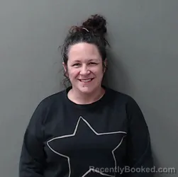 Mugshot of Amanda Carol Davis