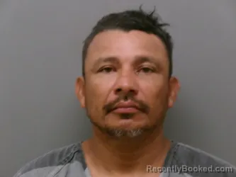 Mugshot of ROBERTO WILBER LOBO-LEMUS booked in Wise County, Texas on May 30, 2026