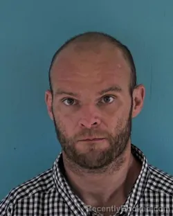Mugshot of TRAVIS WAYNE CARR