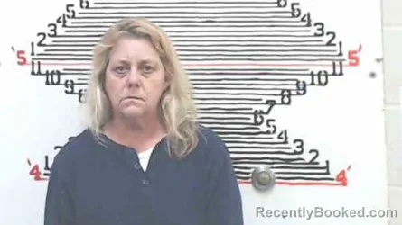 Mugshot of Susanne Tracy Smith