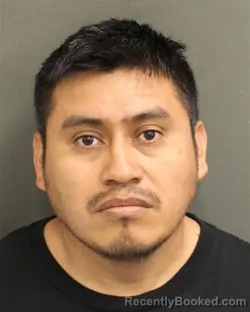 Mugshot of ROBERTO LOPEZSANTIZ