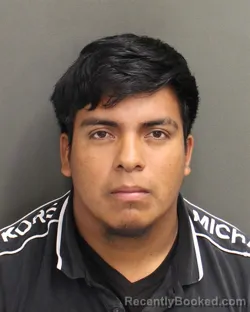 Mugshot of DUBER ROBERTO PEREZAGUSTIN