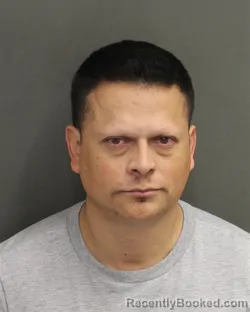 Mugshot of ROBERTO ALEXANDER OCAMPOQUINTERO