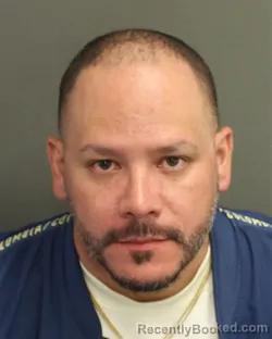 Mugshot of ROBERTO CRUZ AMADORCRUZ