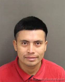 Mugshot of ROBERTO CUCULMAQUIM