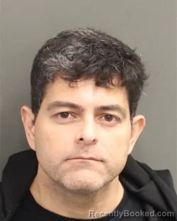 Mugshot of LEANDRO DOSSANTOSALVES