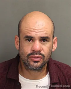 Mugshot of ROBERTO GABRIEL QUINTERO