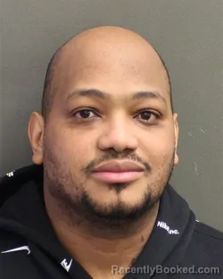 Mugshot of RAMON EMMANUEL GIRONNOYOLA