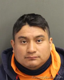 Mugshot of VICTOR DANIEL RUIZHERNANDEZ