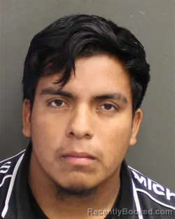Mugshot of DUBER ROBERTO PEREZAGUSTIN