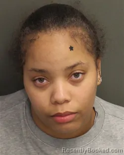 Mugshot of TREASURE SHALICE MOORE