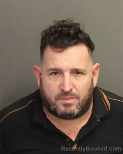 Mugshot of ROGER HERNANDEZ