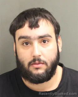 Mugshot of ROBERTO YARIEL CRUZLOPEZ