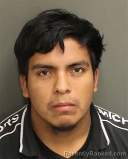 Mugshot of DUBER ROBERTO PEREZAGUSTIN
