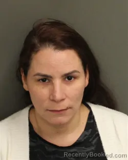 Mugshot of ROBERTA CAMPOSDONASCIMENTO