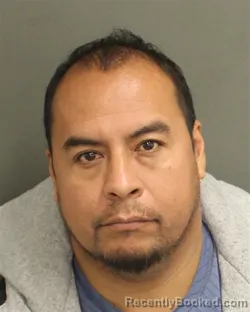 Mugshot of RIGOBERTO MARTINEZRESENDIZ