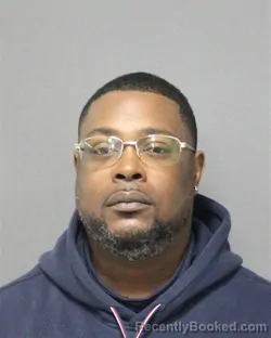 Mugshot of TYRUNZA XAVIER MOORE