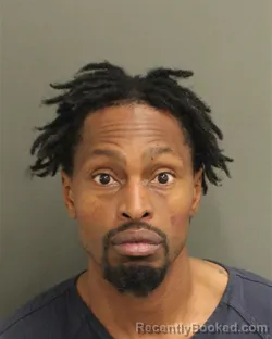 Mugshot of TREVON J ROBERTS
