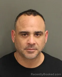 Mugshot of WILFREDO DE JESUS AROLARA