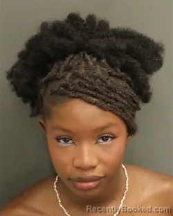 Mugshot of ANNABEL LOUNEDIA VIZUETA