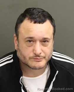 Mugshot of MANUEL ALBERTO ALVAREZ