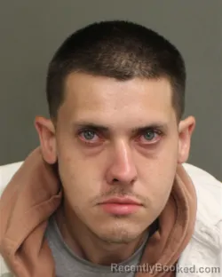 Mugshot of BRUCE DE OLIVEIRA ARREOLA