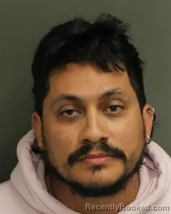 Mugshot of EDUARDO ANDRES ESPINOZAGUILLEN
